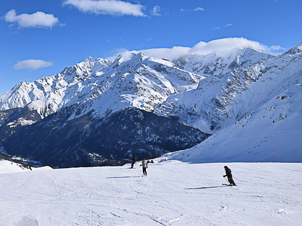Les Contamines ski resort - France, ideal for ski weekends and short ski breaks
