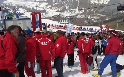 Red coats in town – ESF Ski Slalom Challenge